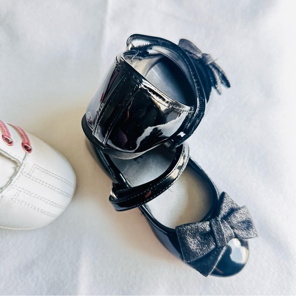 Pack of three pairs of shoes for girls size 8, in perfect condition - Picture 4 of 15